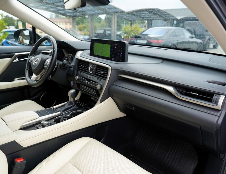 Lexus RX 450 26