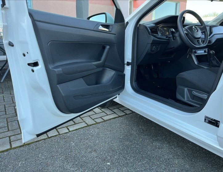 Volkswagen Polo Hatchback 999,0 48 kw
