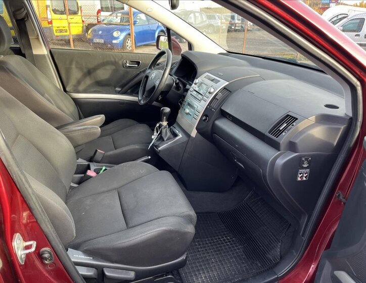 Toyota Corolla Verso 10