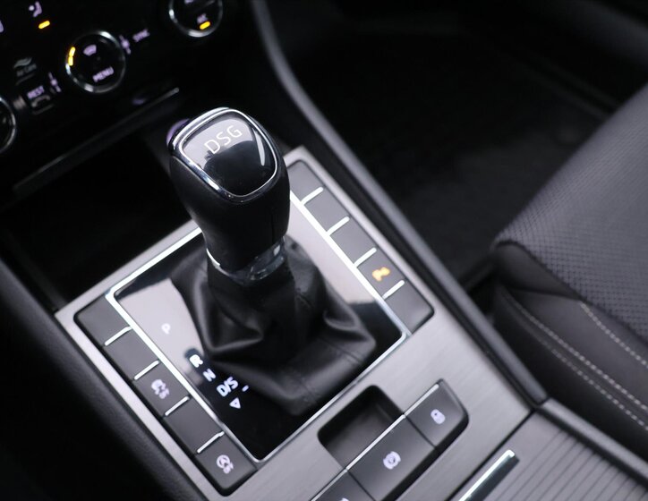 Škoda Superb Liftback 2,0 l 140 kw