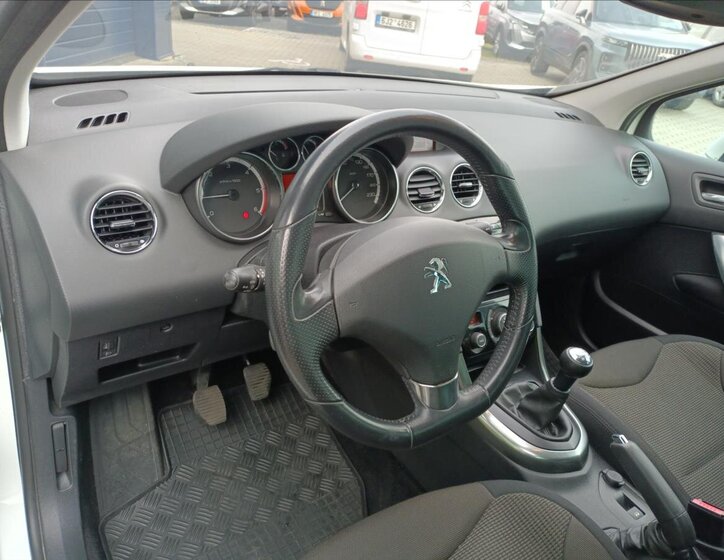 Peugeot 308 Kombi 1,6 l 686 kw