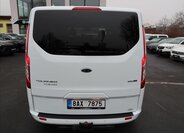 Ford Tourneo Custom 8