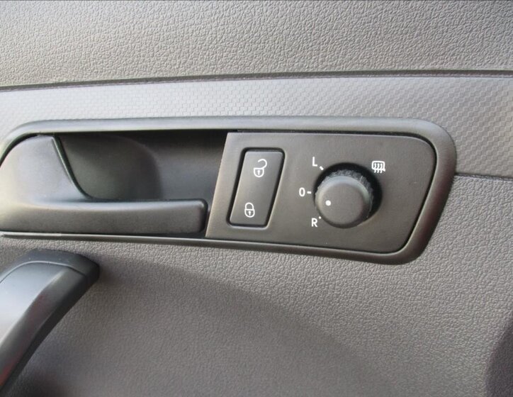 Volkswagen Caddy Skříň 1,2 l 63 kw