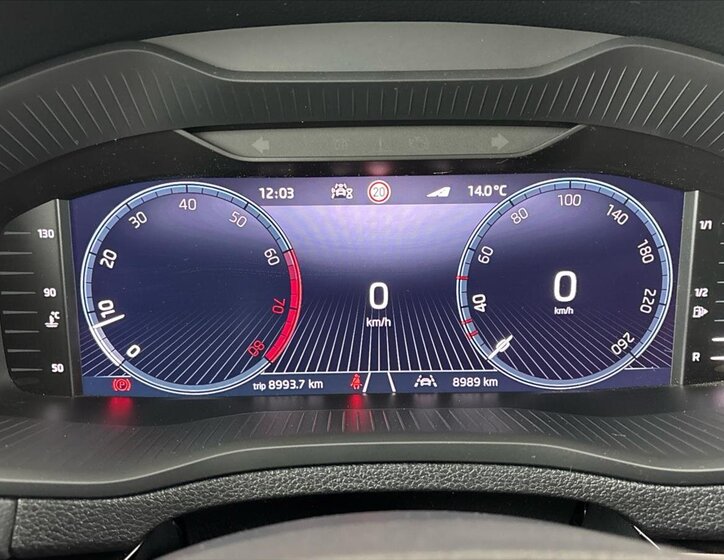 Škoda Karoq SUV / Terénní 1,5 l 110 kw