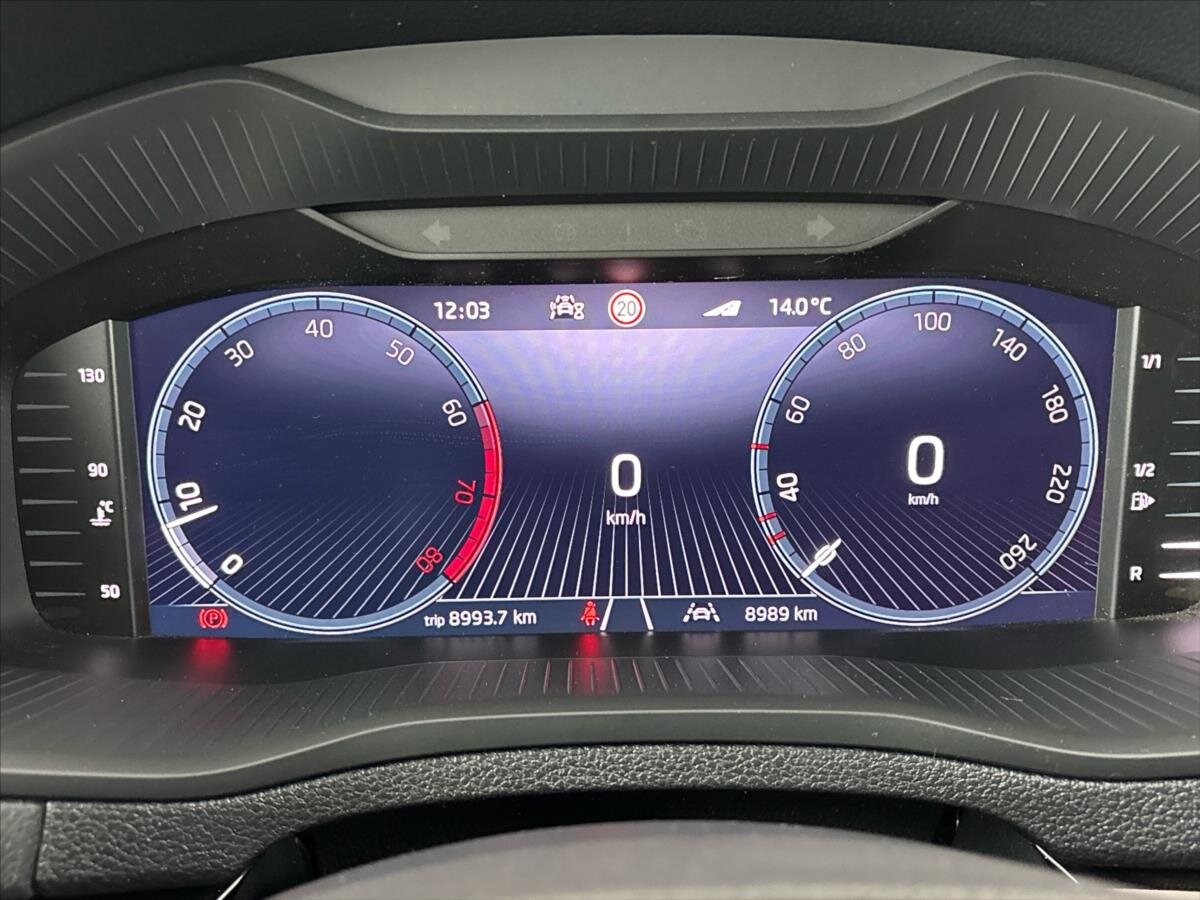 Škoda Karoq SUV / Terénní 1,5 l 110 kw