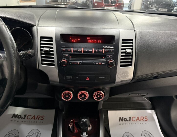 Mitsubishi Outlander SUV / Terénní 2,2 l 115 kw