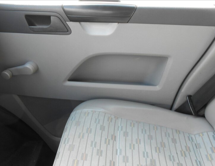 Volkswagen Transporter Kombi 2,0 l 75 kw