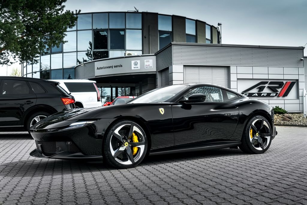Ferrari Ostatní Kupé 3,9 l 471 kw