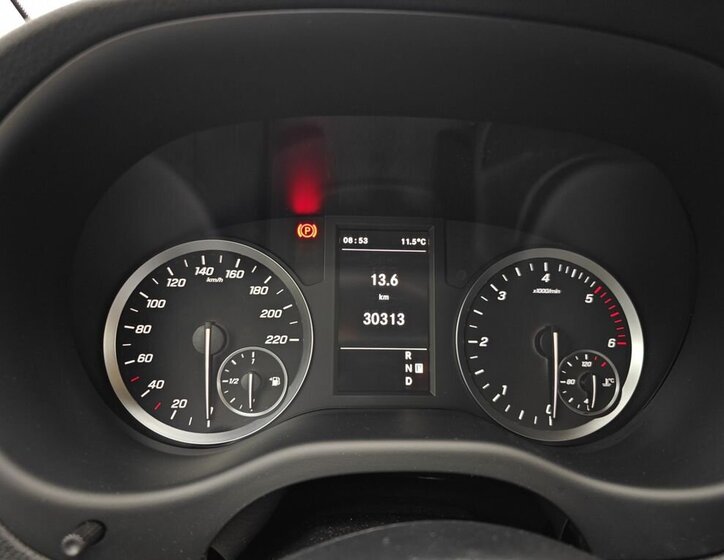 Mercedes-Benz Vito 11