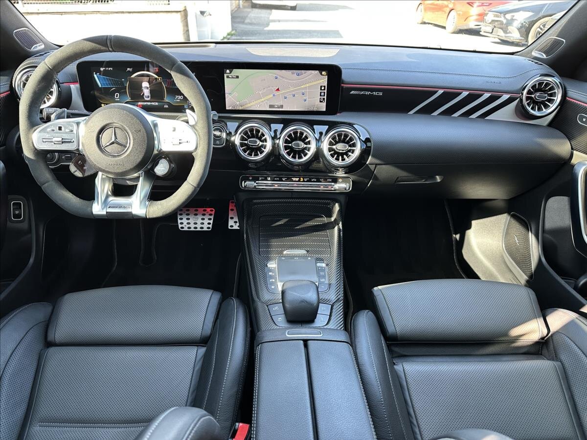 Mercedes-Benz CLA Kupé 2,0 l 310 kw