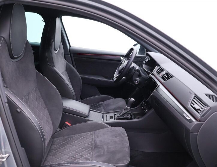 Škoda Superb Liftback 2,0 l 147 kw