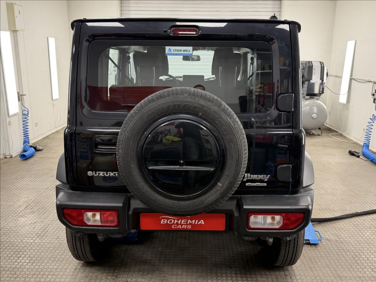 Suzuki Jimny SUV 1,5 l 75 kw