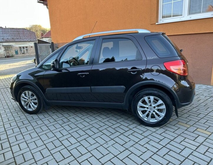 Suzuki SX4 SUV 1,6 l 88 kw