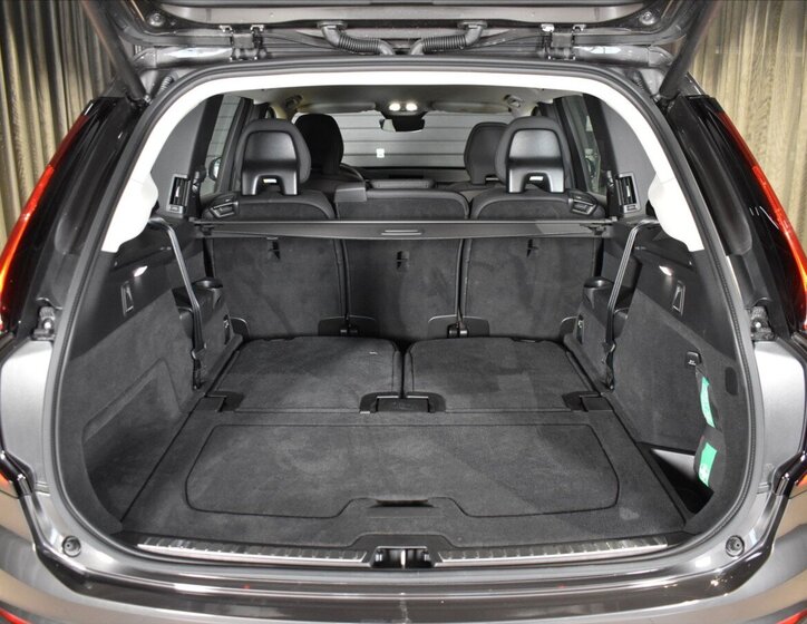 Volvo XC90 SUV / Terénní 2,0 l 228 kw