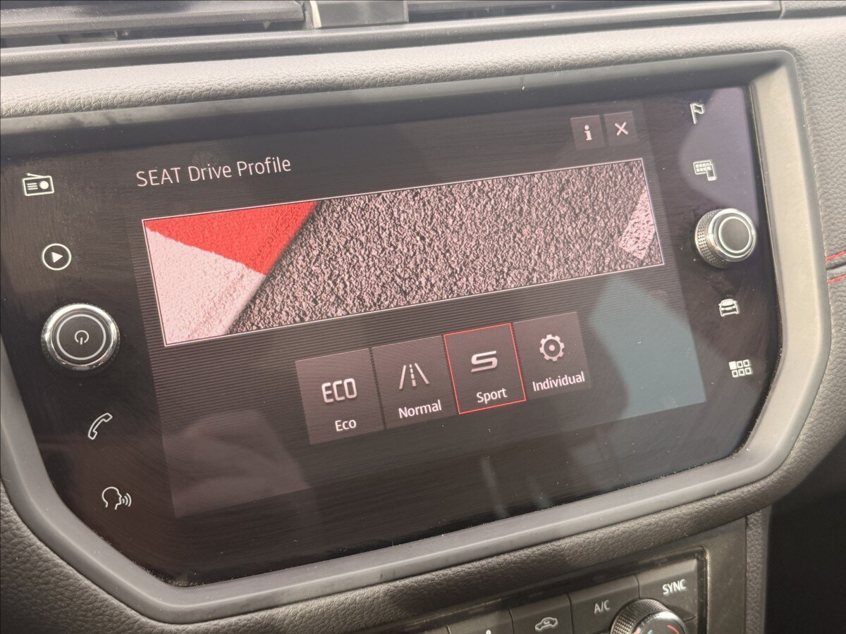 Seat Arona Hatchback 1,5 l 110 kw