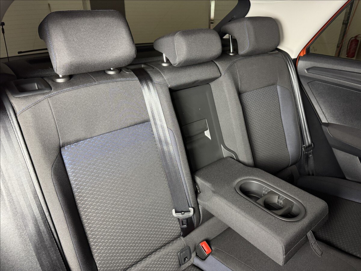 Volkswagen T-Roc SUV / Terénní 1,5 l 110 kw