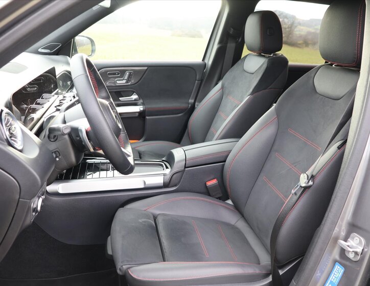 Mercedes-Benz GLB 14