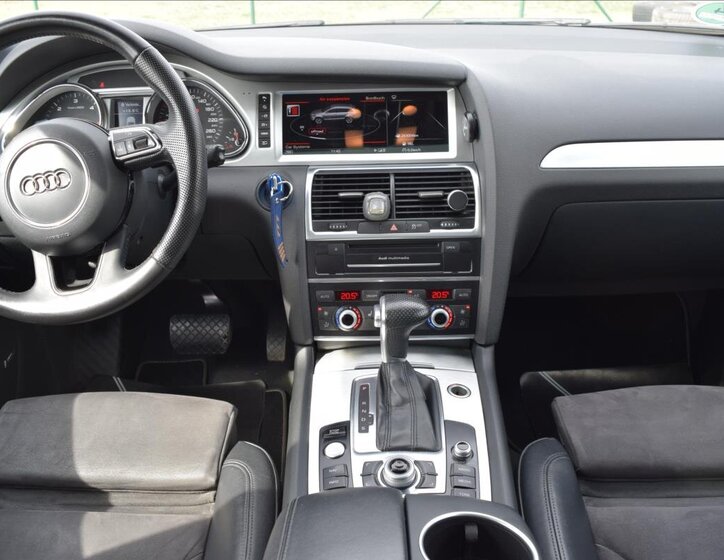 Audi Q7 SUV / Terénní 3,0 l 180 kw