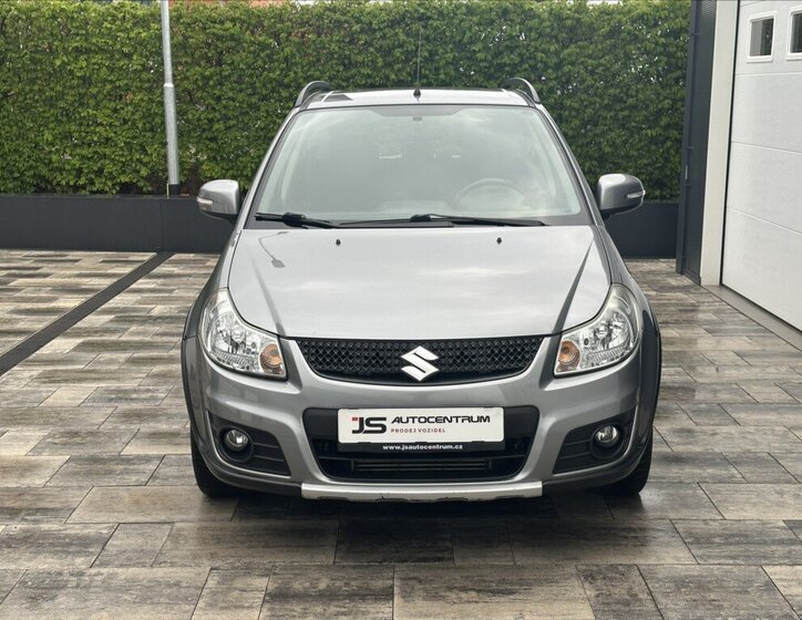 Suzuki SX4 Hatchback 2,0 l 99 kw