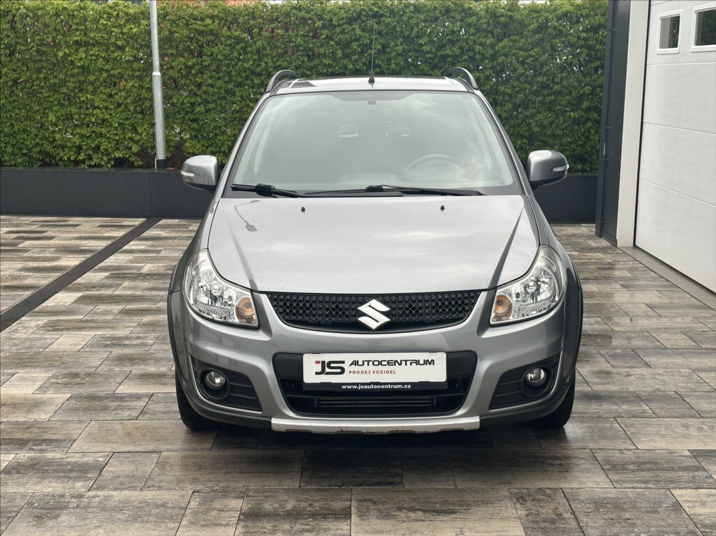 Suzuki SX4 Hatchback 2,0 l 99 kw