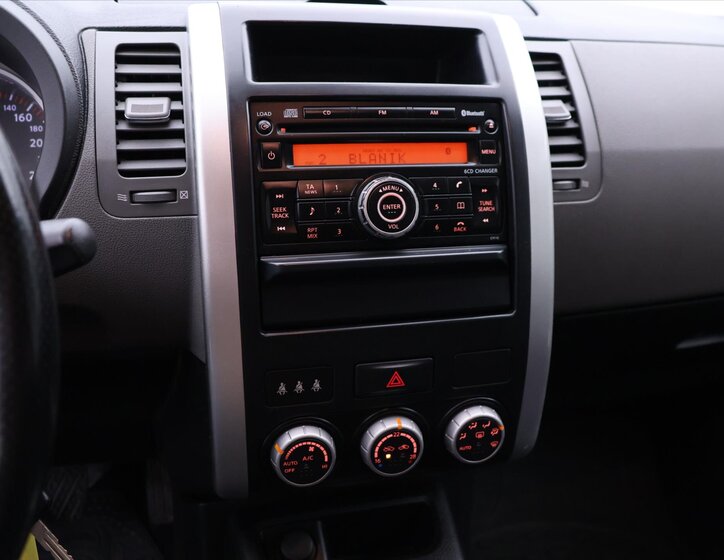 Nissan X-Trail SUV / Terénní 2,0 l 110 kw