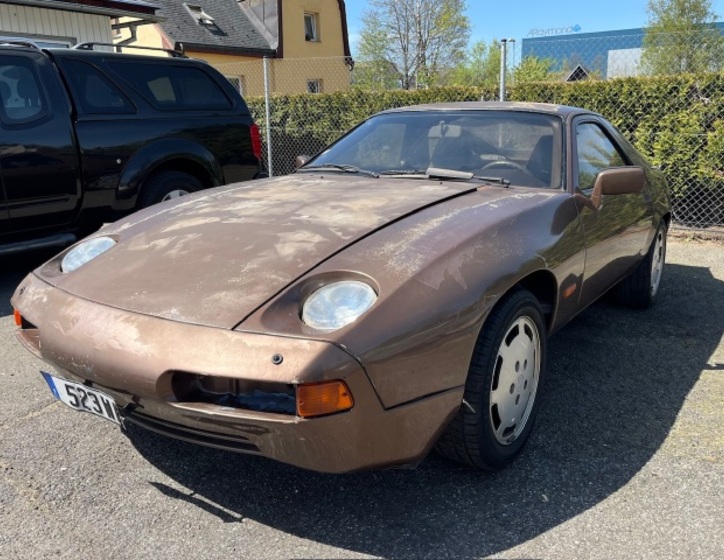 Porsche 928 1