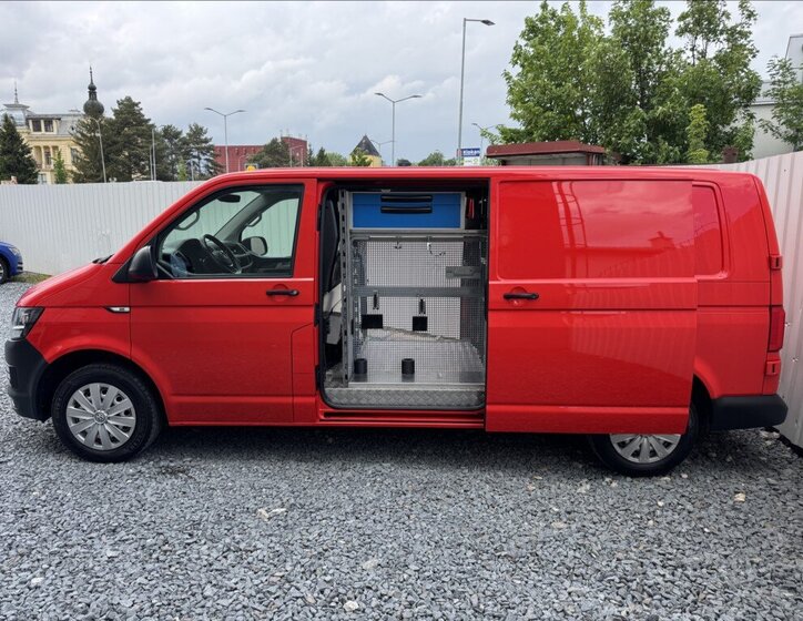 Volkswagen Transporter Skříň 2,0 l 110 kw