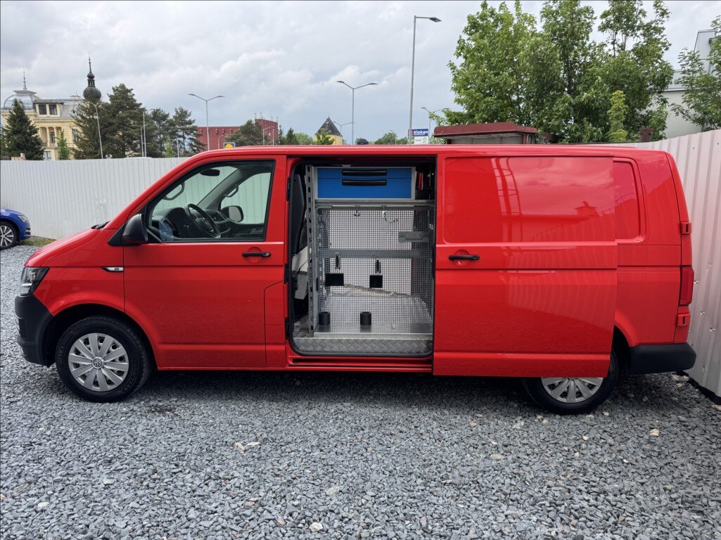 Volkswagen Transporter Skříň 2,0 l 110 kw