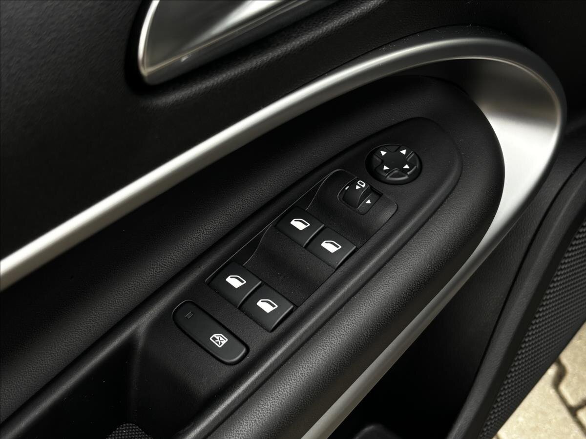 Jeep Avenger SUV / Terénní 1,2 l 74 kw