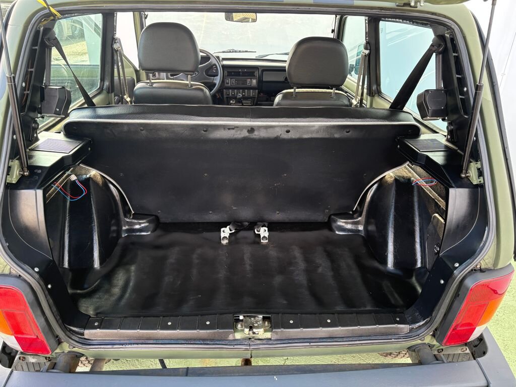 Lada Niva SUV / Terénní 1,7 l 60 kw