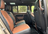 Land Rover Defender SUV / Terénní 4,4 l 467 kw