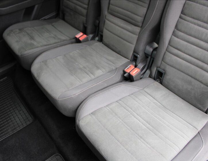 Volkswagen Touran 24