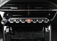 Peugeot 2008 SUV 1,5 l 81 kw