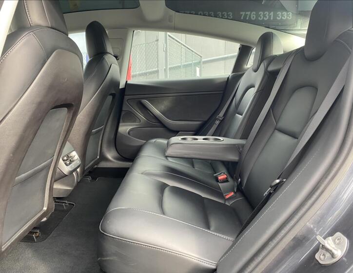 Tesla Model 3 35