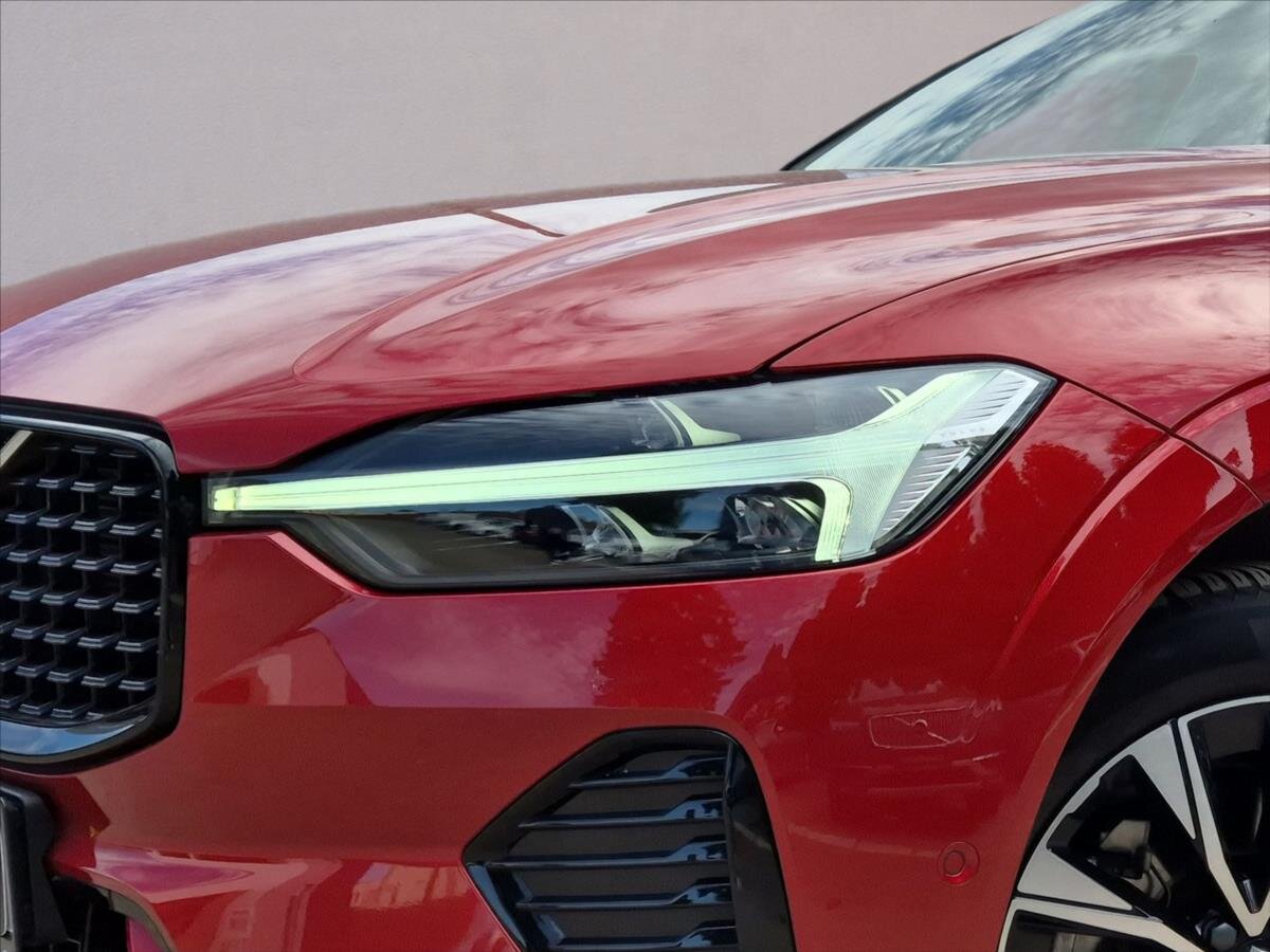 Volvo XC60 SUV / Terénní 2,0 l 145 kw