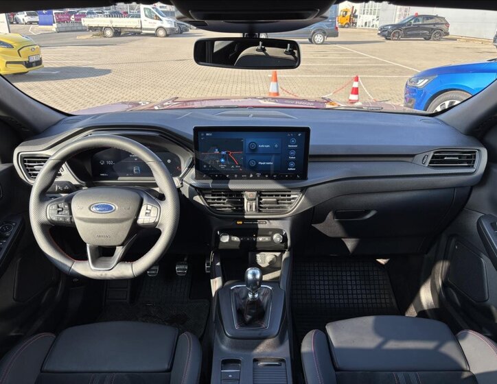 Ford Kuga SUV / Terénní 1,5 l 110 kw