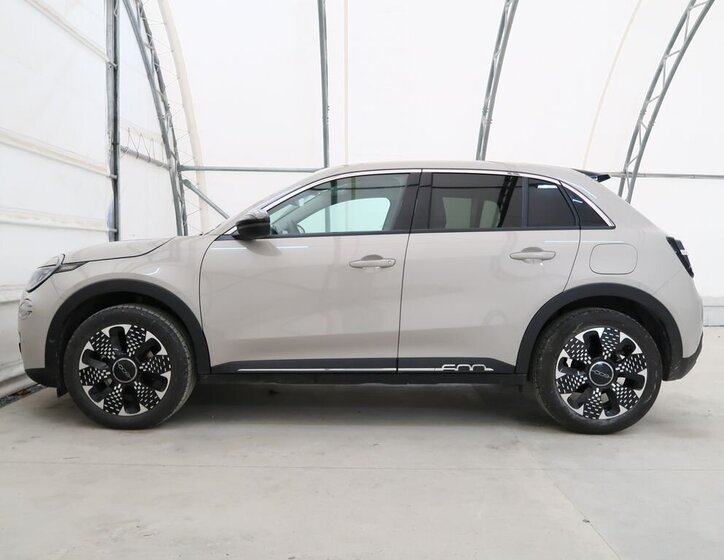 Fiat 600 Hatchback 1,2 l 100 kw