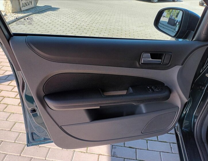 Ford Focus Hatchback 1,4 l 59 kw