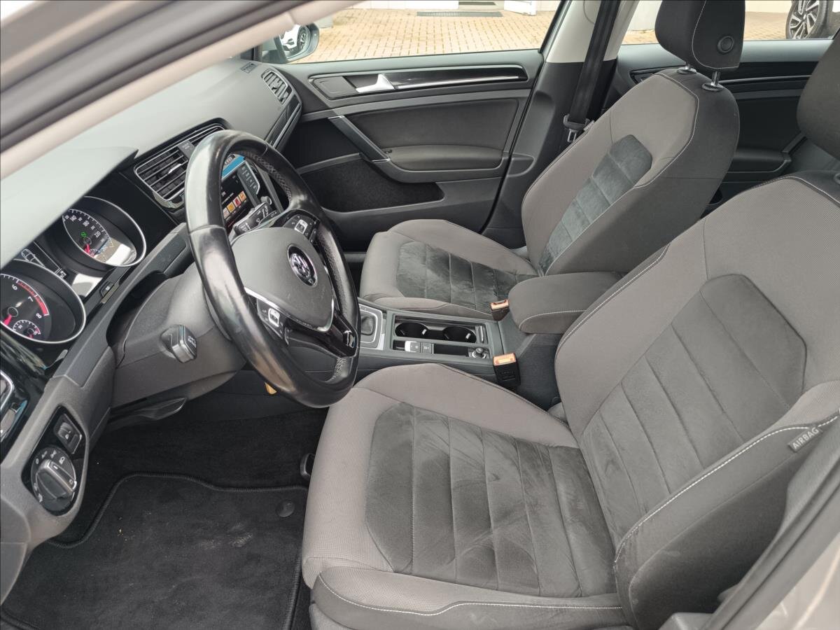 Volkswagen Golf Hatchback 1,4 l 110 kw