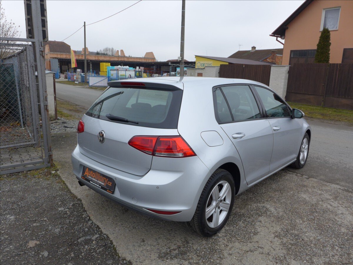 Volkswagen Golf Hatchback 1,2 l 77 kw