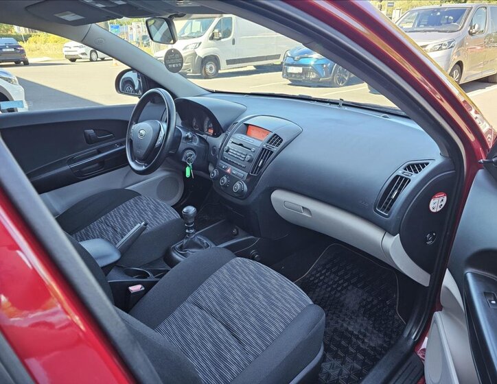 KIA Ceed 11