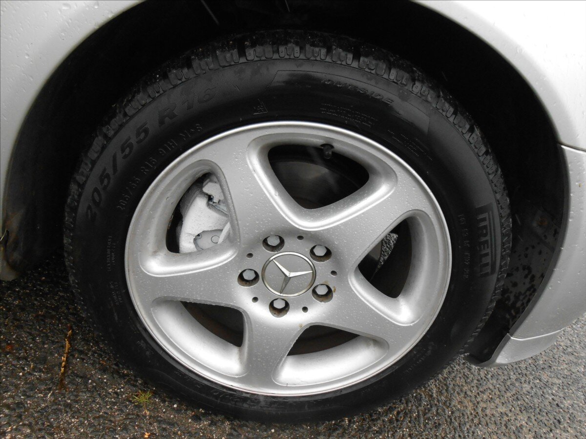 Mercedes-Benz Třídy C Kombi 2,1 l 90 kw