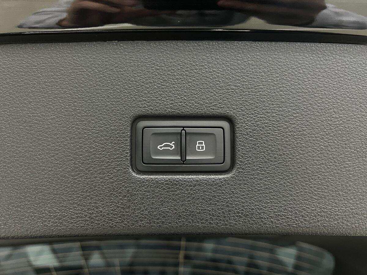 Audi Q8 SUV / Terénní 3,0 l 210 kw