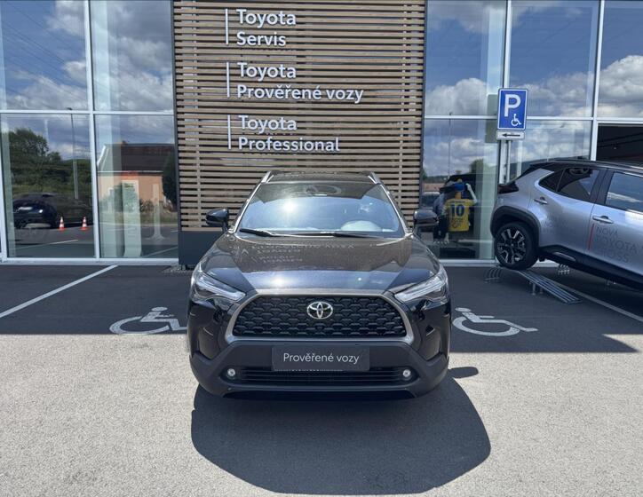 Toyota Corolla Cross 4