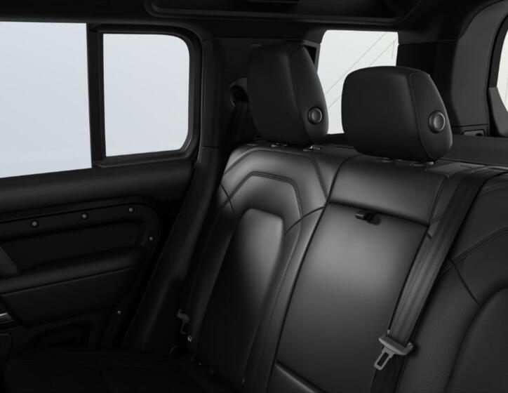 Land Rover Defender 8