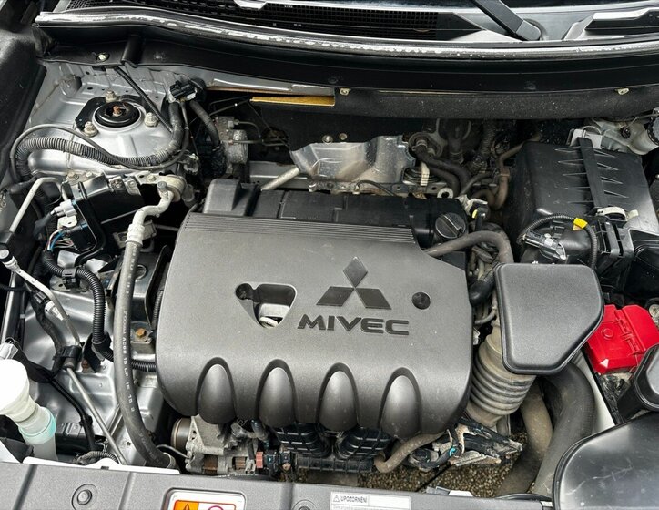Mitsubishi Outlander Kombi 2,0 l 110 kw