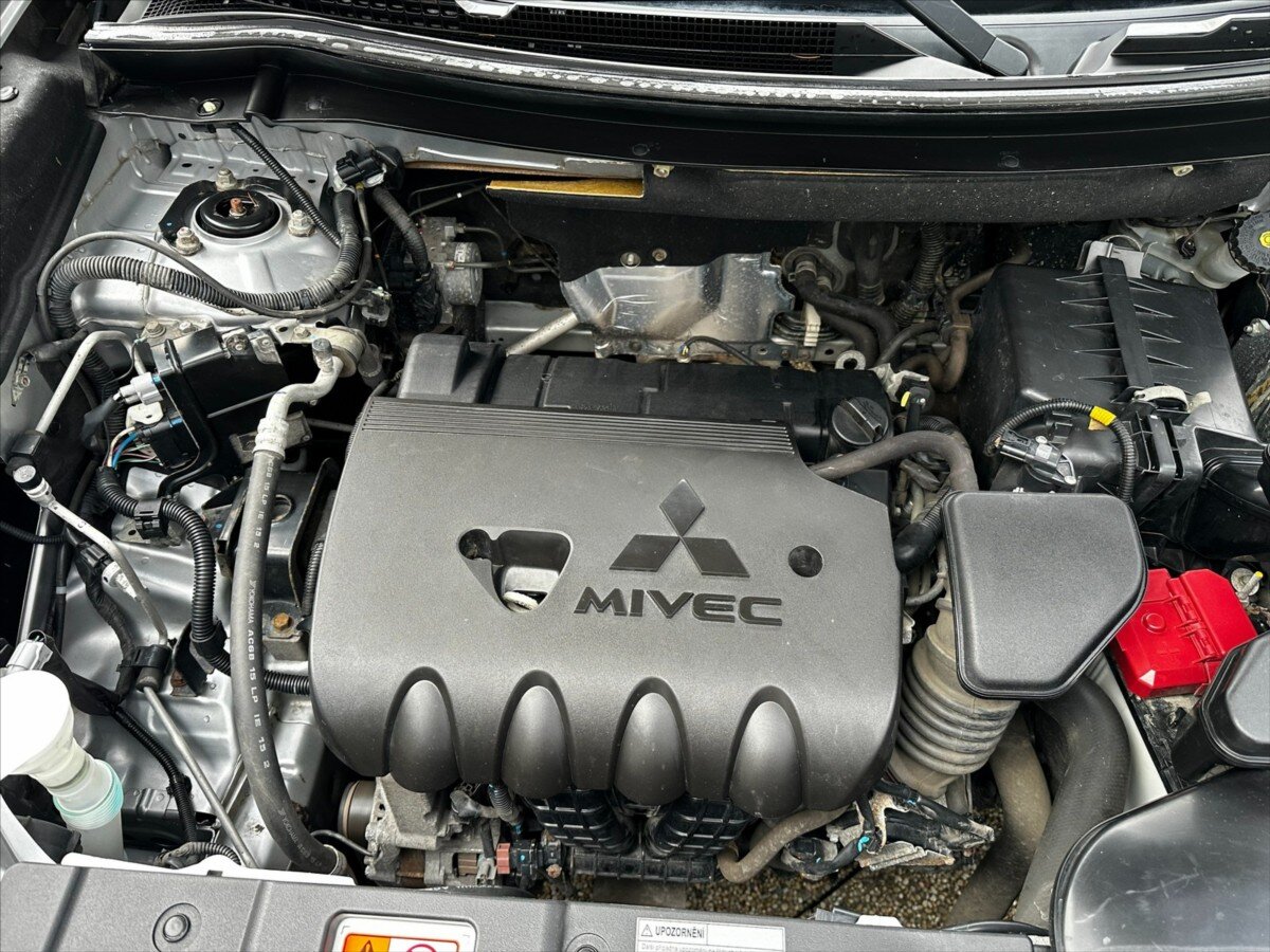 Mitsubishi Outlander Kombi 2,0 l 110 kw