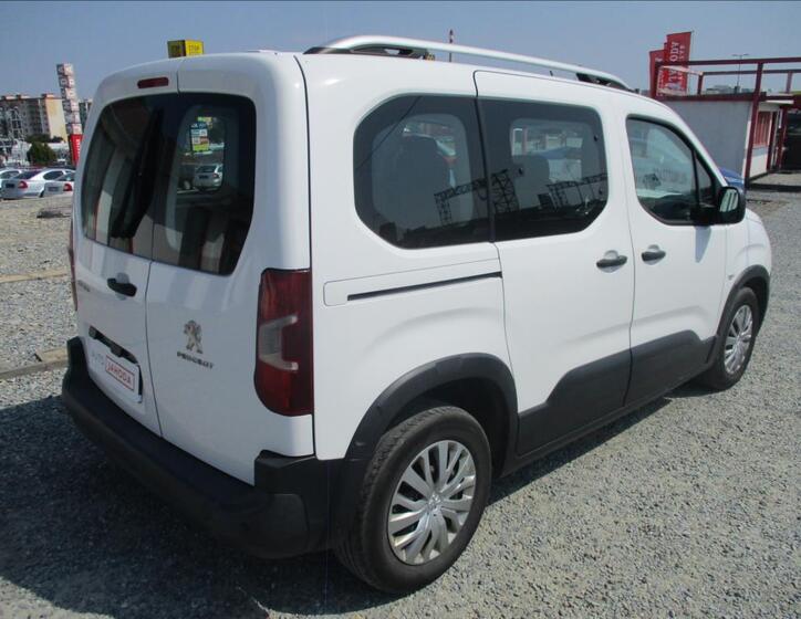 Peugeot Rifter 5