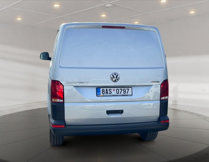 Volkswagen Transporter Skříň 2,0 l 110 kw