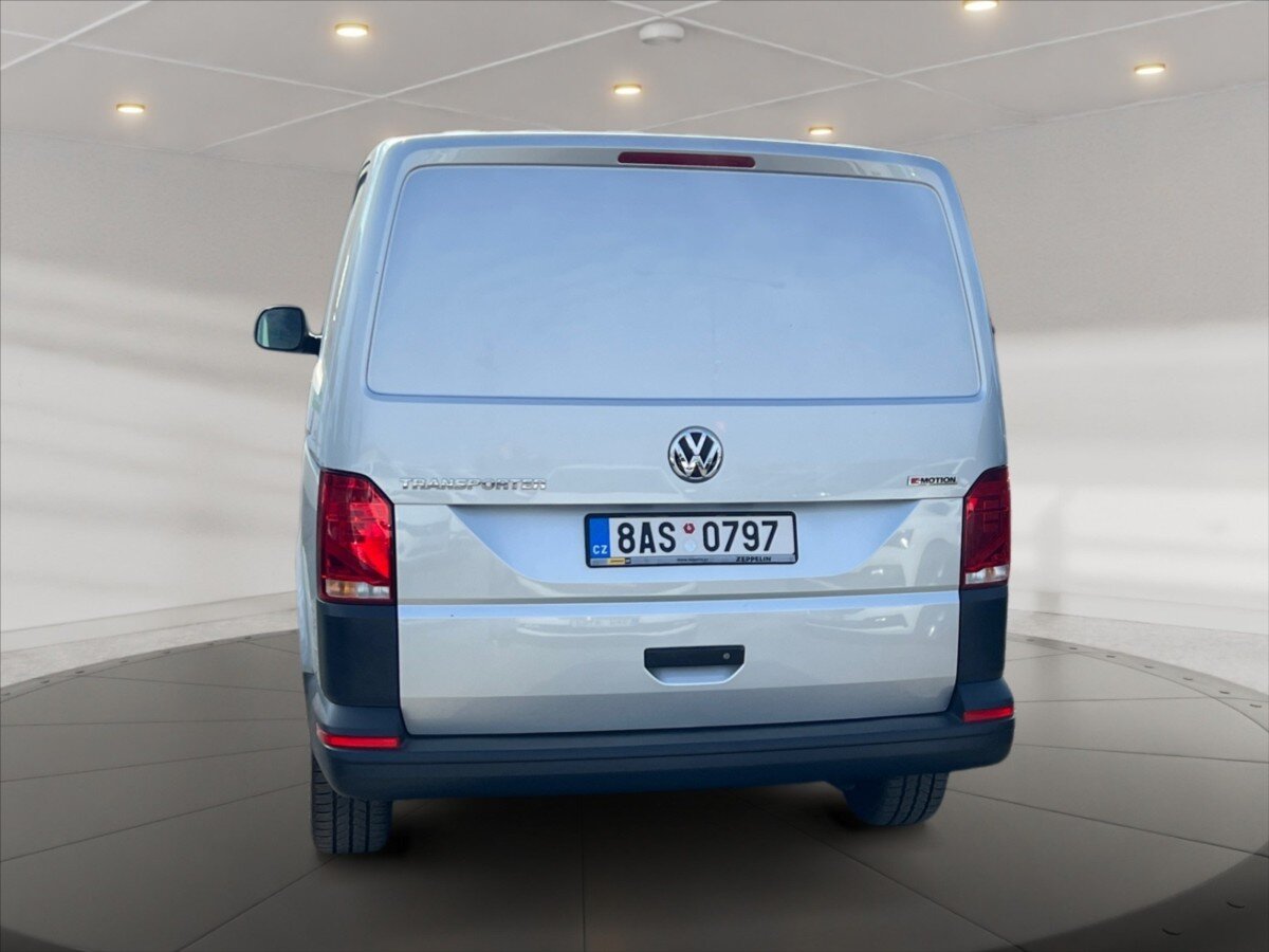 Volkswagen Transporter Skříň 2,0 l 110 kw